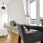 Bright Top Floor Studio Near Pere Lachaise